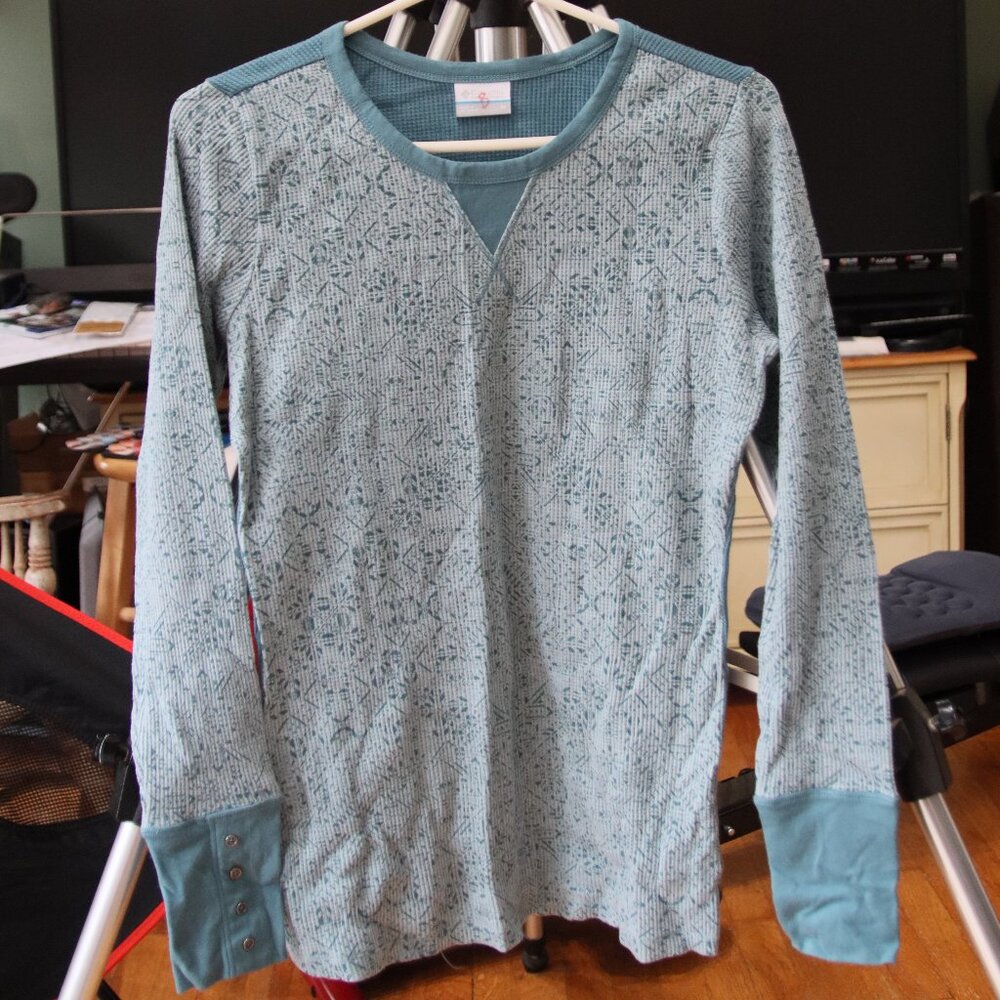 Columbia Women's thermal base layer.  Size M